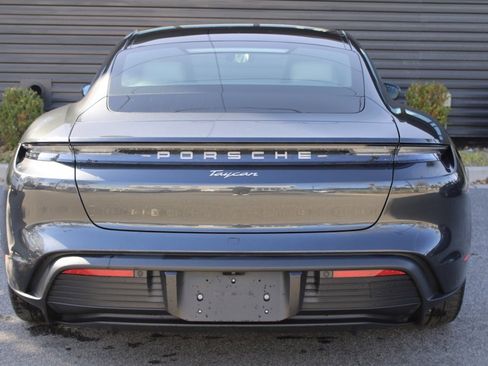 Used 2023 Porsche Taycan image 6