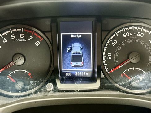 Used 2021 Toyota Tacoma SR image 12