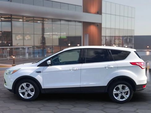 Used 2016 Ford Escape SE FWD image 8