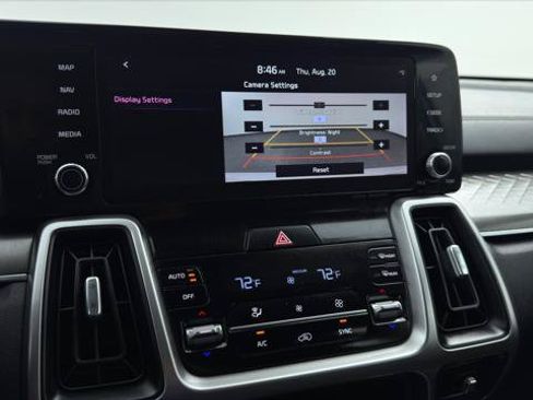 Used 2022 Kia Sorento S FWD image 28