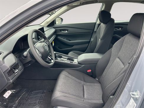 New 2025 Honda Accord SE image 9