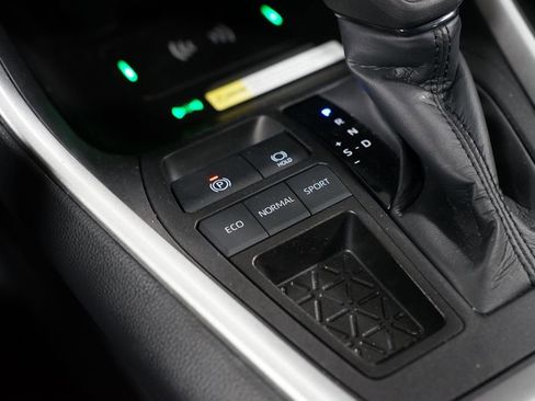 Certified 2024 Toyota RAV4 LE image 22