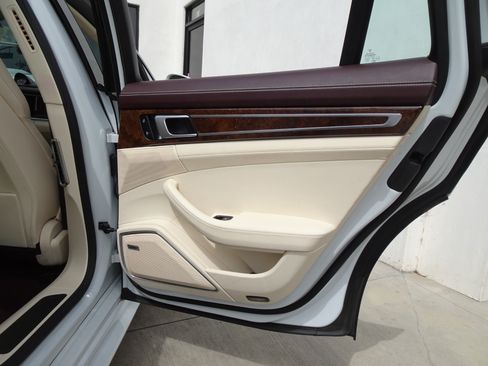 Used 2022 Porsche Panamera Platinum Edition RWD image 17