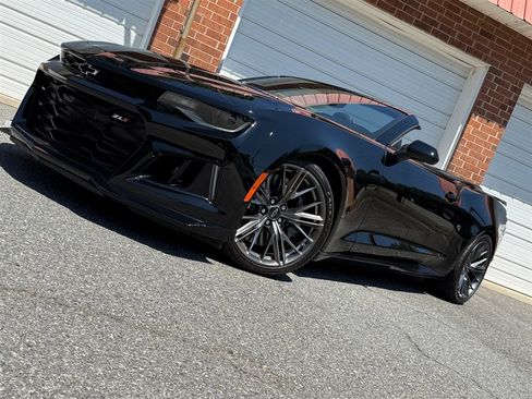 Used 2023 Chevrolet Camaro ZL1 RWD image 10