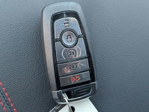 Used 2025 Ford Explorer ST-Line w/ Premium Package image 32