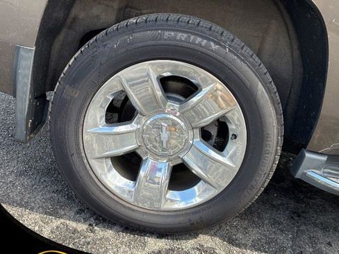 Used 2015 Chevrolet Tahoe LTZ AWD/4WD image 11
