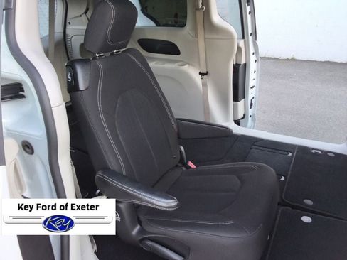 Used 2023 Chrysler Voyager LX FWD image 29