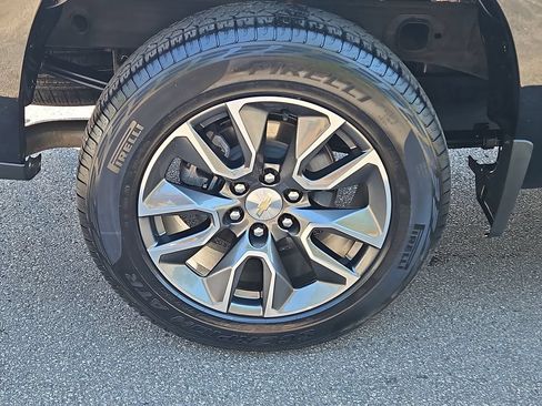 Used 2023 Chevrolet Silverado 1500 LT w/ LPO, Dark Essentials Package AWD/4WD image 7