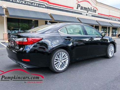 Used 2016 Lexus ES 350 w/ Luxury Package w/Wood Trim FWD image 5