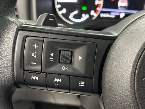 Used 2024 Nissan Rogue S FWD image 20