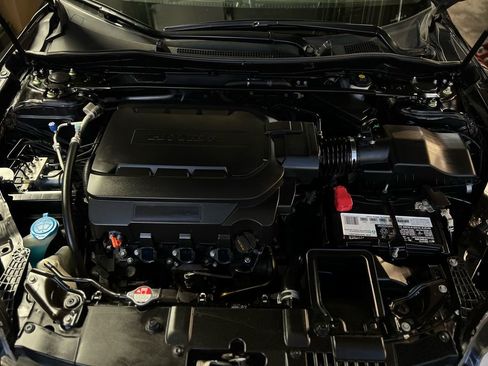 Used 2017 Honda Accord EX-L image 38