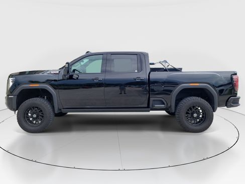 Used 2024 GMC Sierra 3500 AT4 w/ AT4 Preferred Package AWD/4WD image 5