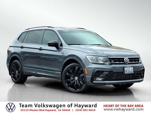 Used 2021 Volkswagen Tiguan SE R-Line image 1