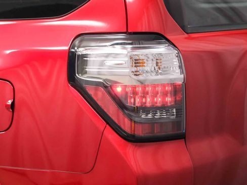 Used 2023 Toyota 4Runner TRD Off-Road Premium w/ Moonroof Package AWD/4WD image 8