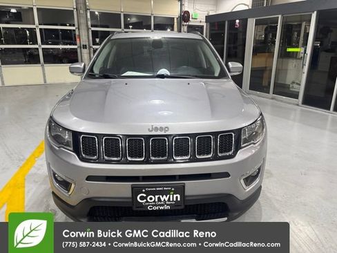 Used 2019 Jeep Compass Limited AWD/4WD image 3
