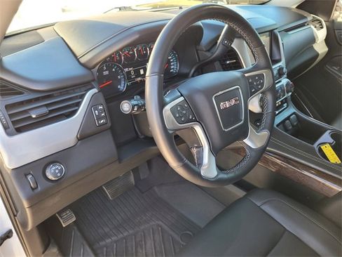 Used 2020 GMC Yukon SLT image 21