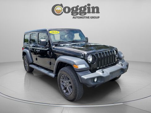 Used 2024 Jeep Wrangler Unlimited Sport AWD/4WD image 4