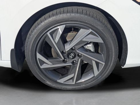 New 2026 Hyundai Elantra Limited FWD image 14