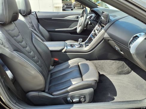 Used 2023 BMW M850i xDrive Convertible image 9