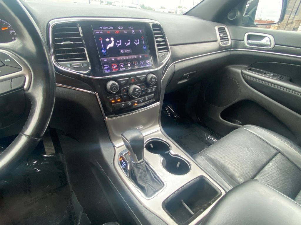 Used 2020 Jeep Grand Cherokee Limited w/ Luxury Group II RWD image 29
