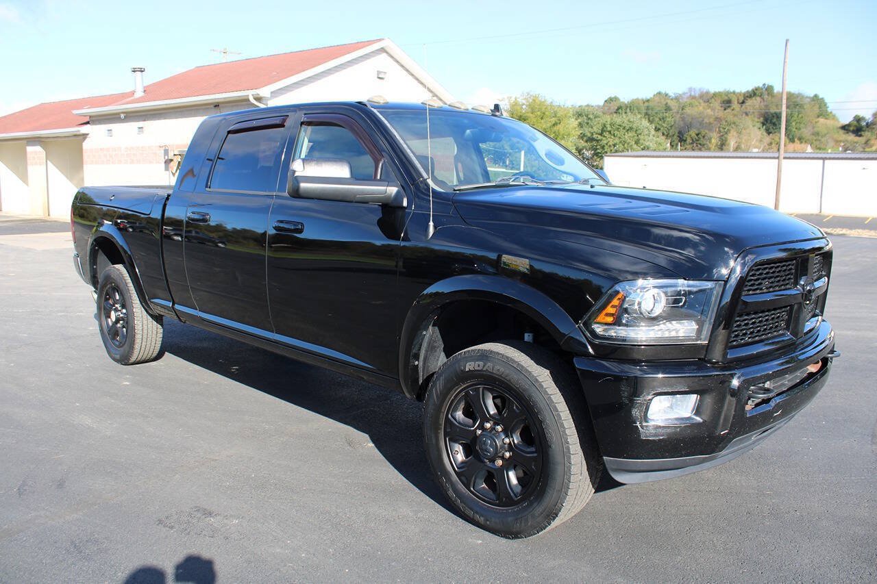 Used 2015 RAM 3500 Laramie w/ Black Appearance Group AWD/4WD image 8