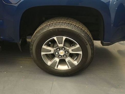 Used 2020 Chevrolet Colorado Z71 AWD/4WD image 9