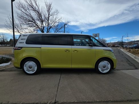 New 2025 Volkswagen ID. Buzz 1st Edition AWD/4WD image 6