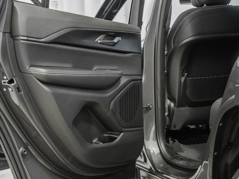 New 2026 Jeep Grand Cherokee Laredo X AWD/4WD image 36