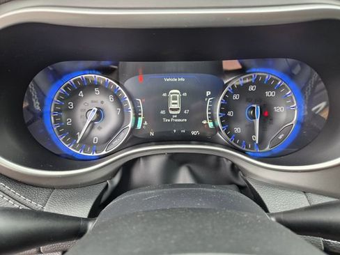 New 2027 Chrysler Pacifica Select w/ Family Tech Group FWD image 30