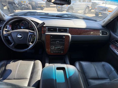 Used 2008 Chevrolet Silverado 3500 LTZ w/ Suspension Package, Off-Road image 11