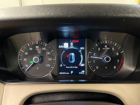 Used 2020 Land Rover Range Rover Velar S image 22