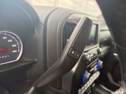 Used 2022 Chevrolet Silverado 1500 LT w/ Safety Package AWD/4WD image 9