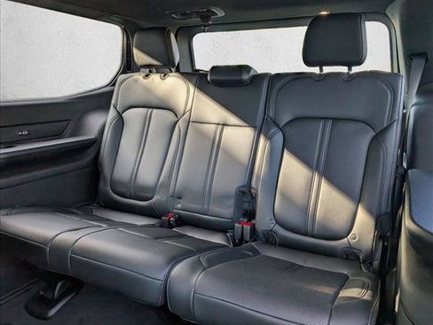 New 2026 Jeep Grand Wagoneer 4WD image 18