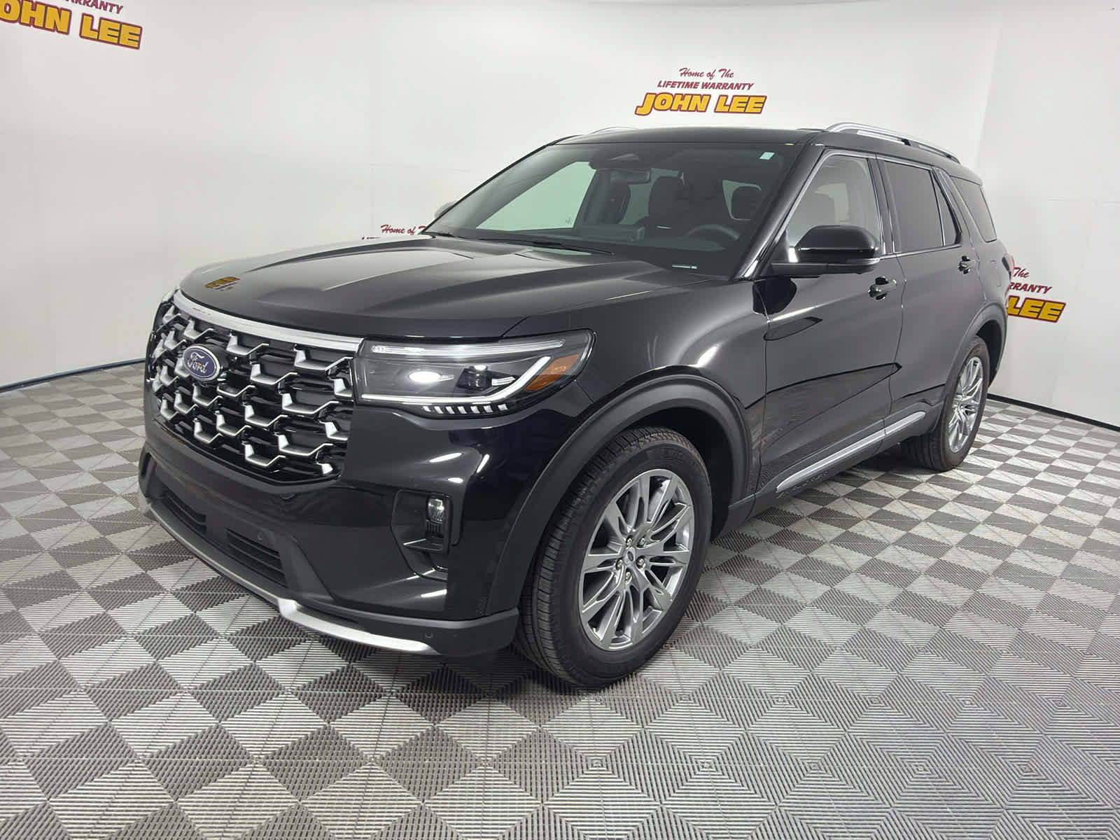 Used 2026 Ford Explorer Platinum RWD image 1