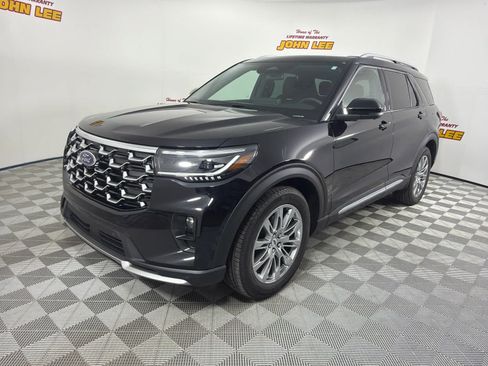 Used 2026 Ford Explorer Platinum RWD image 1
