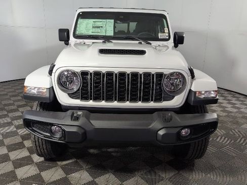 New 2025 Jeep Gladiator Sport AWD/4WD image 2