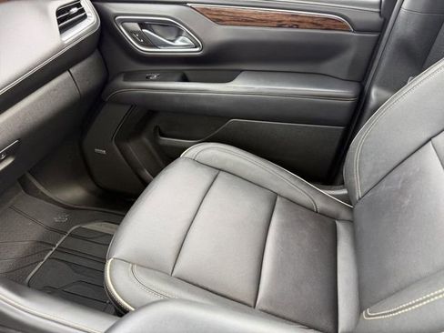 Used 2024 Chevrolet Tahoe Premier AWD/4WD image 23
