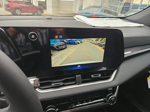 New 2026 Chevrolet Equinox LT image 14