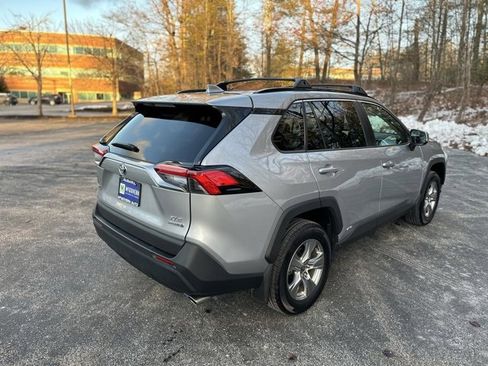Used 2024 Toyota RAV4 XLE image 6