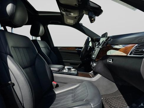 Used 2019 Mercedes-Benz GLS 450 4MATIC image 36