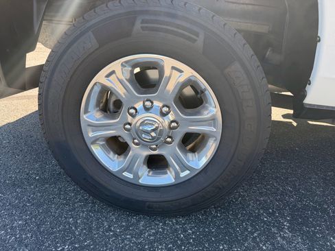 Used 2024 RAM 2500 Big Horn AWD/4WD image 27