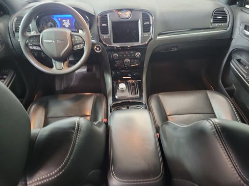 Used 2023 Chrysler 300 S w/ Comfort Group RWD image 15