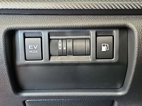 New 2026 Subaru Crosstrek 2.5i Limited AWD/4WD image 32