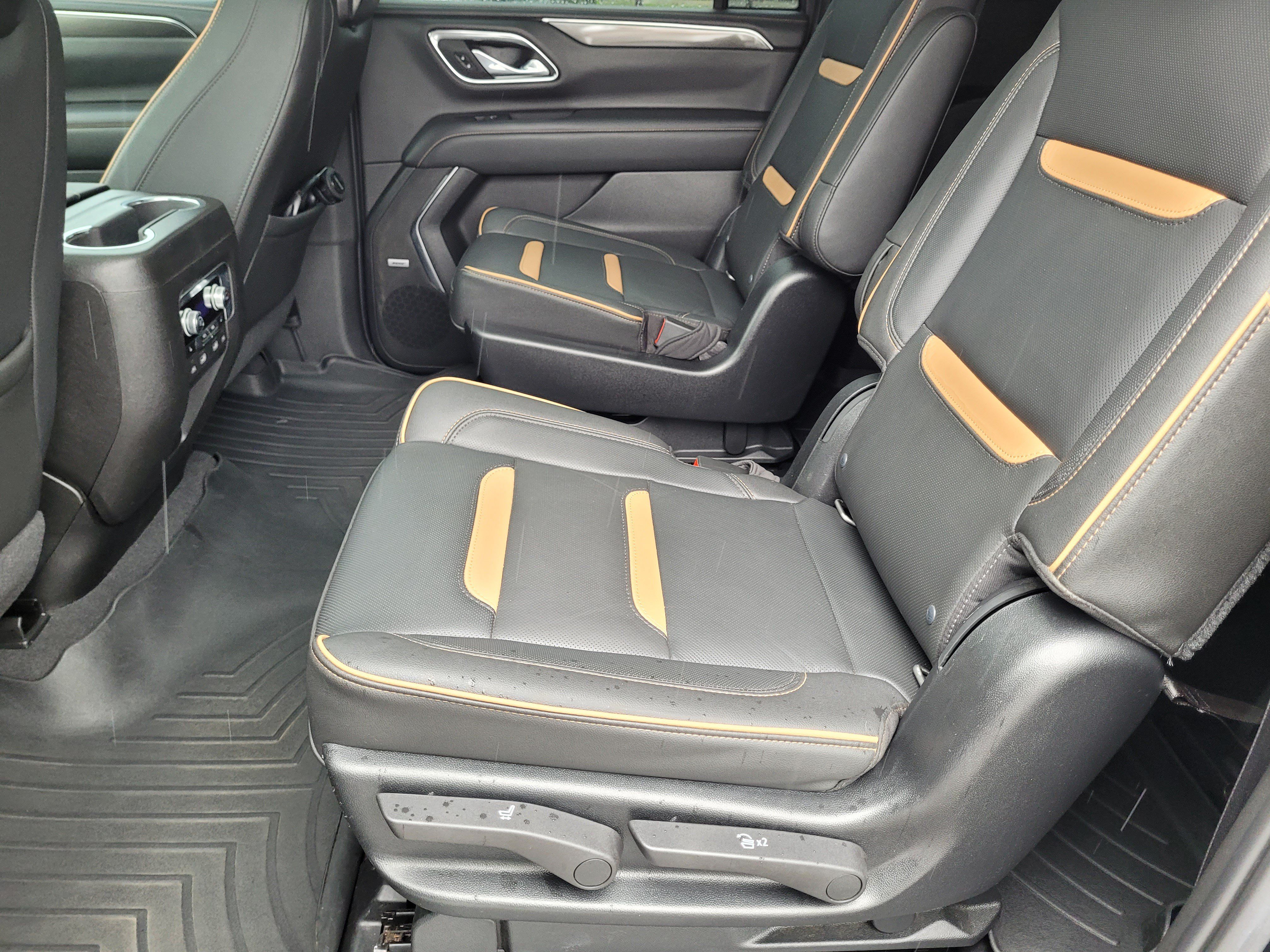 Used 2021 GMC Yukon XL AT4 w/ Rear Media and Nav Package AWD/4WD image 26