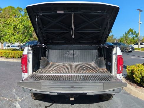 Used 2017 Ford F150 Lariat image 13