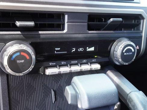 Used 2025 Toyota 4Runner SR5 AWD/4WD image 24