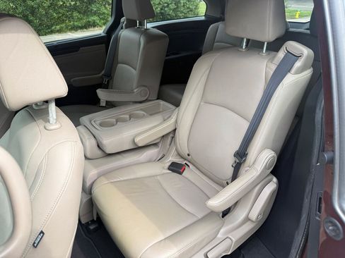 Used 2018 Honda Odyssey EX-L image 24