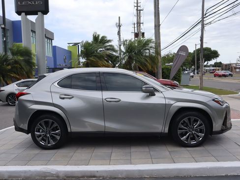 Used 2022 Lexus UX 200 F Sport FWD image 4