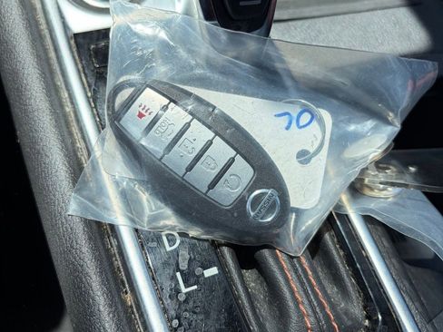Used 2023 Nissan Sentra SR w/ Electronics Package FWD image 12