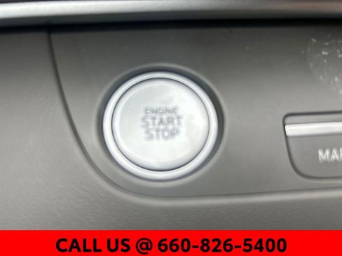 Used 2025 Hyundai Elantra SEL image 18